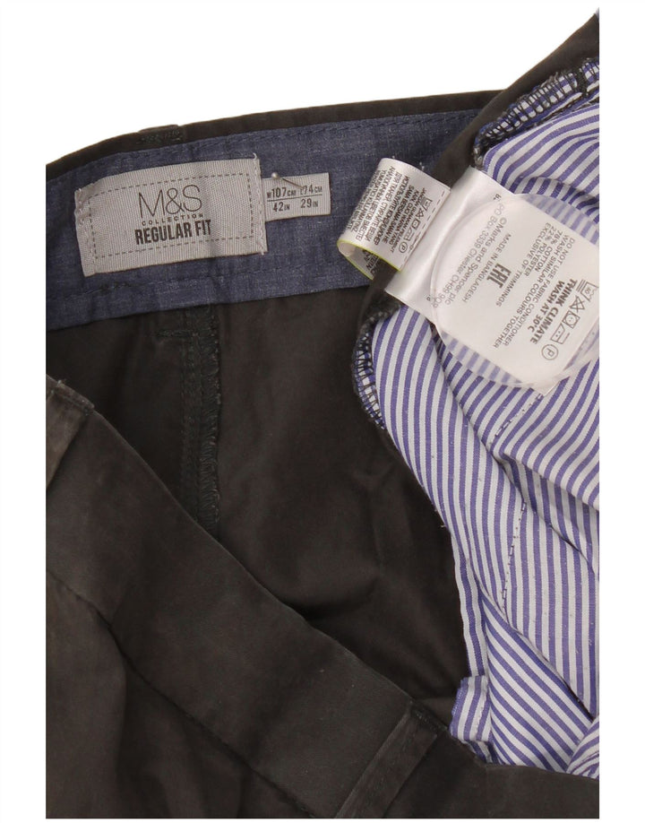 Męskie spodnie chino o regularnym kroju Marks & Spencer W42 L29 Szara bawełna