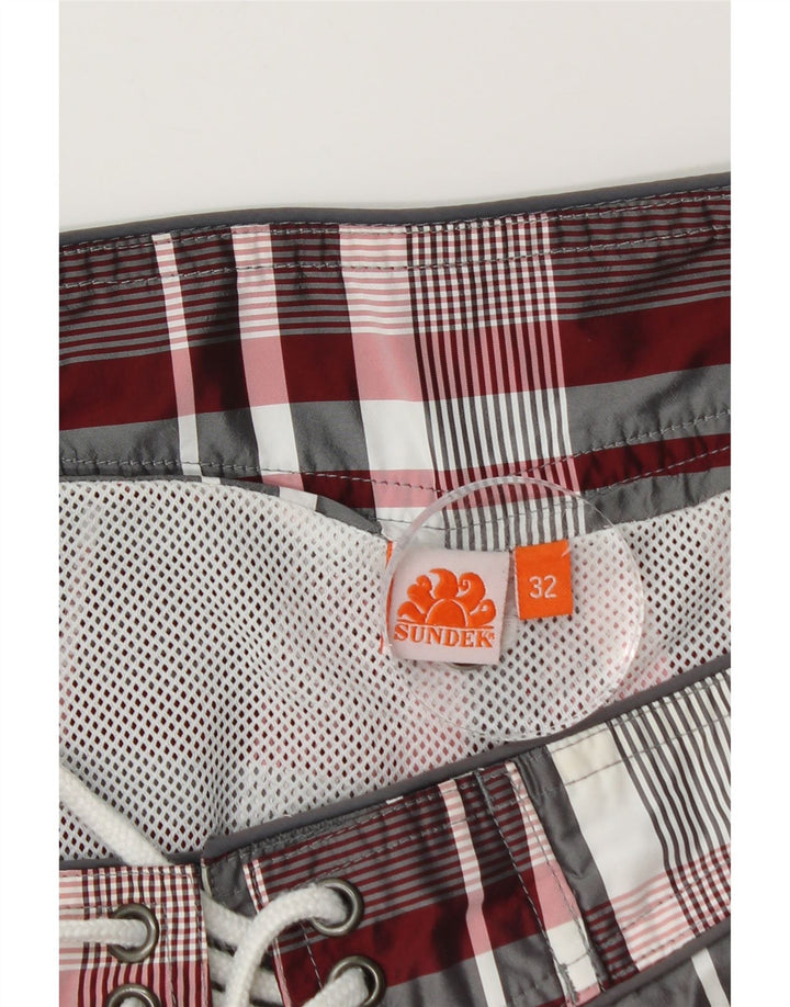 Męskie spodenki kąpielowe Sundek w średnią wielobarwną kratkę