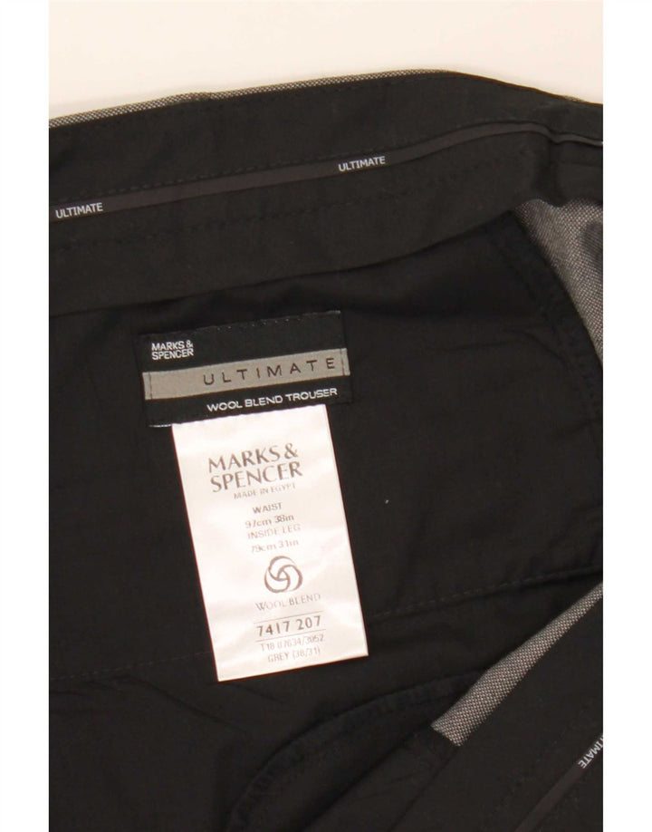 Męskie spodnie garniturowe Marks & Spencer Ultimate Pegged W38 L31 Szary poliester