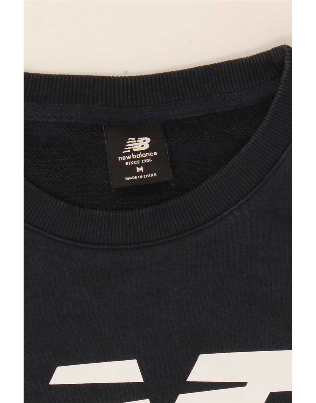 Męski sweter New Balance z grafiką, średni granat