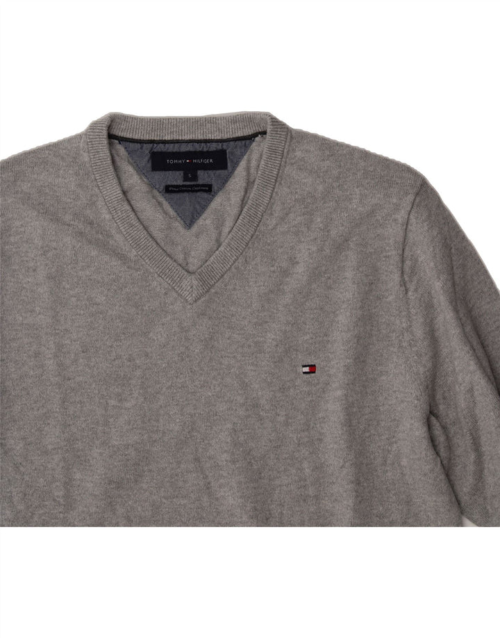 TOMMY HILFIGER Mens V-Neck Jumper Sweater Small Grey Cotton Vintage Tommy Hilfiger and Second-Hand Tommy Hilfiger from Messina Hembry 