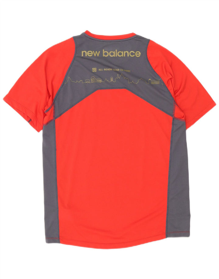 Męski T-shirt z grafiką New Balance, poliester w kolorze średniej czerwieni