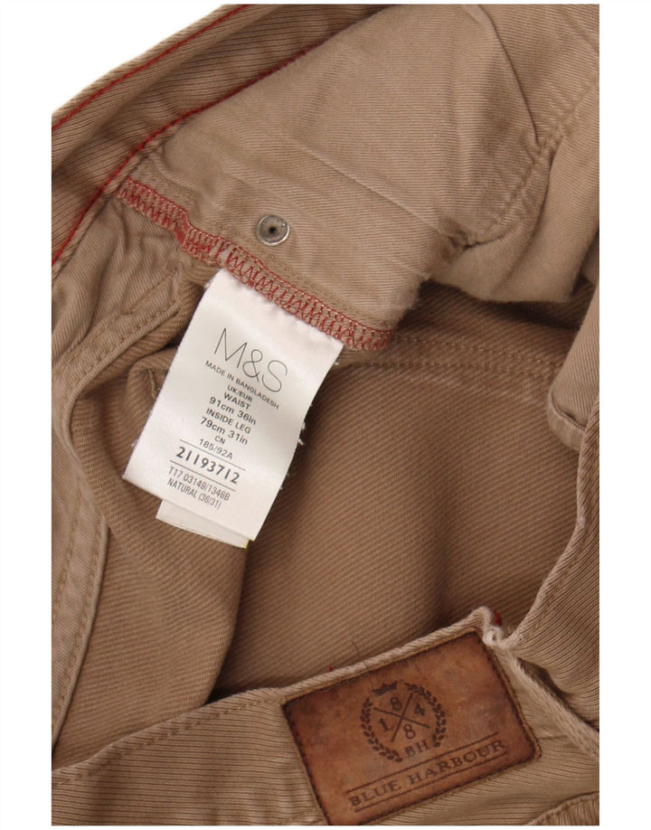 Męskie spodnie casual Marks & Spencer Blue Harbor o regularnym kroju W36 L31 beżowe