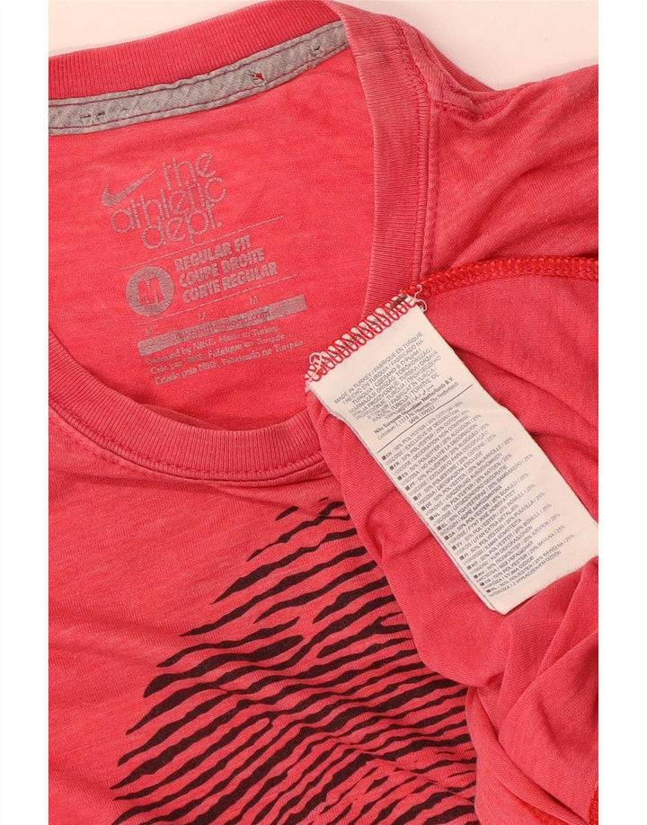 Męski T-shirt Nike o regularnym kroju z grafiką, średni czerwony poliester