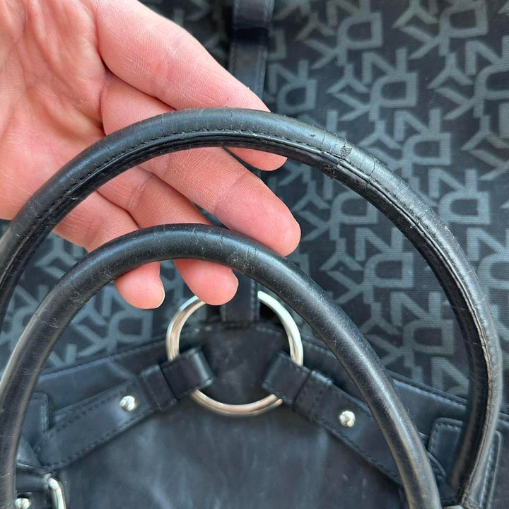 Torebka DKNY Y2K z początku XXI wieku