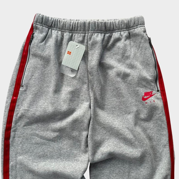 Szare joggery Nike - średnie