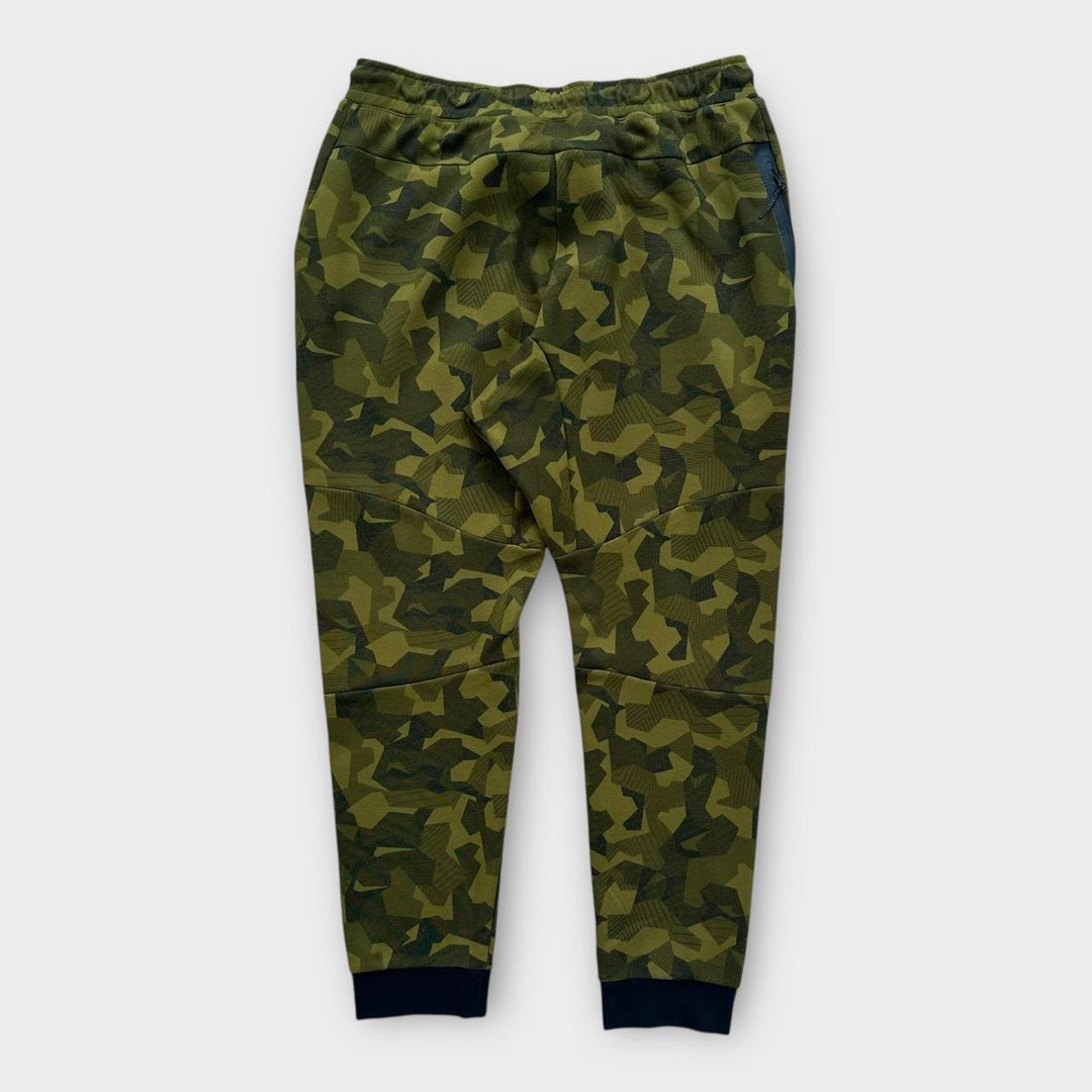 Kompletny dres Nike Tech Fleece — XXL