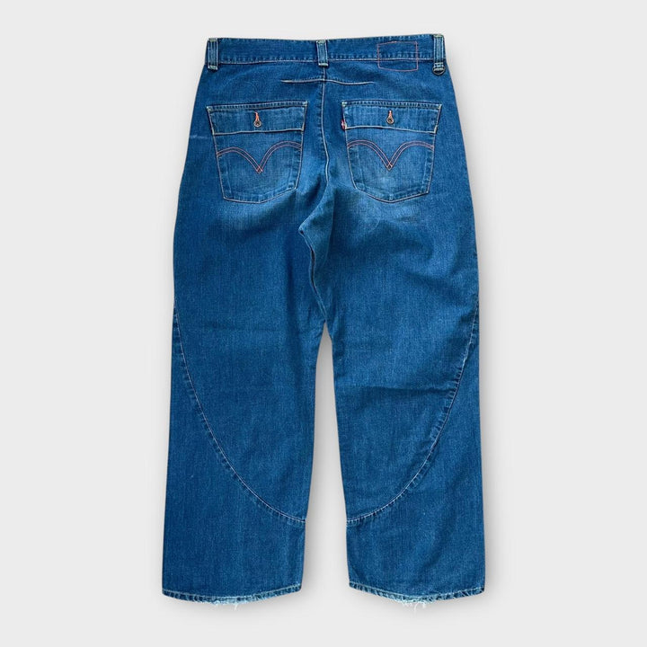 Zakręcone jeansy Baggy Levi's - 34 w pasie