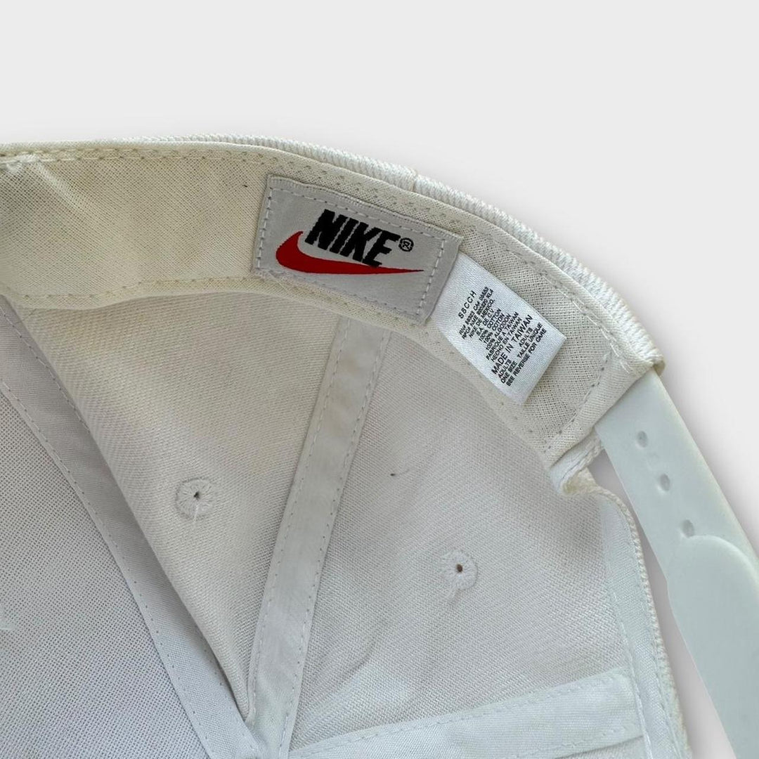 Czapka Nike w stylu vintage - jeden rozmiar