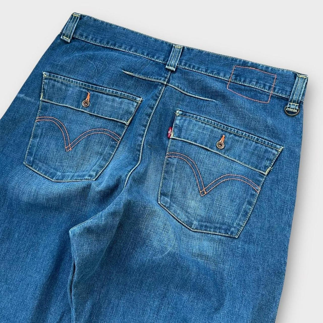 Zakręcone jeansy Baggy Levi's - 34 w pasie