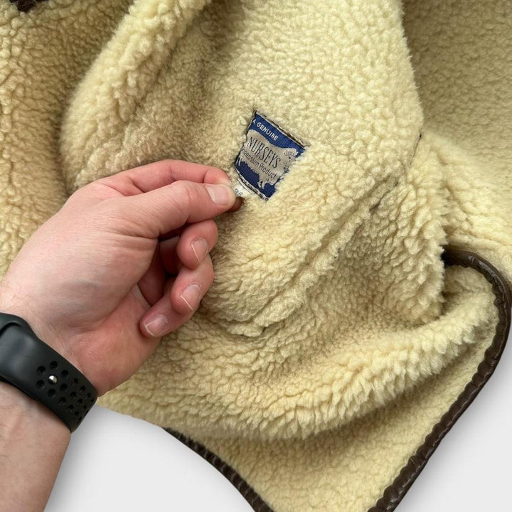 Kurtka z owczej skóry w stylu vintage - średnia