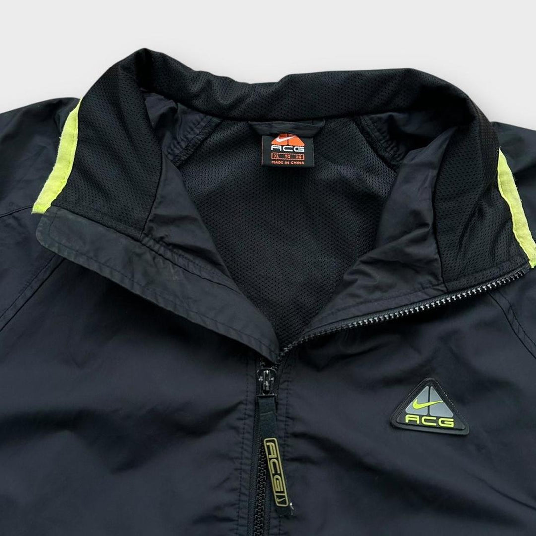 Kompaktowa kurtka Nike ACG – XL