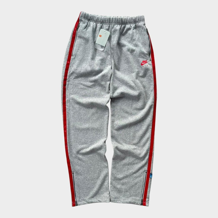 Szare joggery Nike - średnie