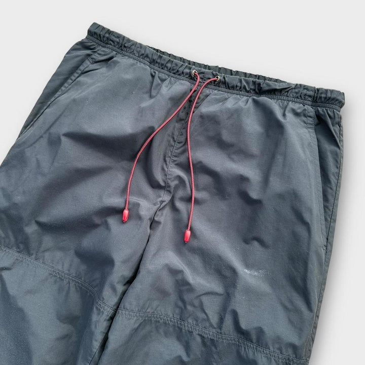 Spodnie dresowe Nike w stylu vintage – średnie