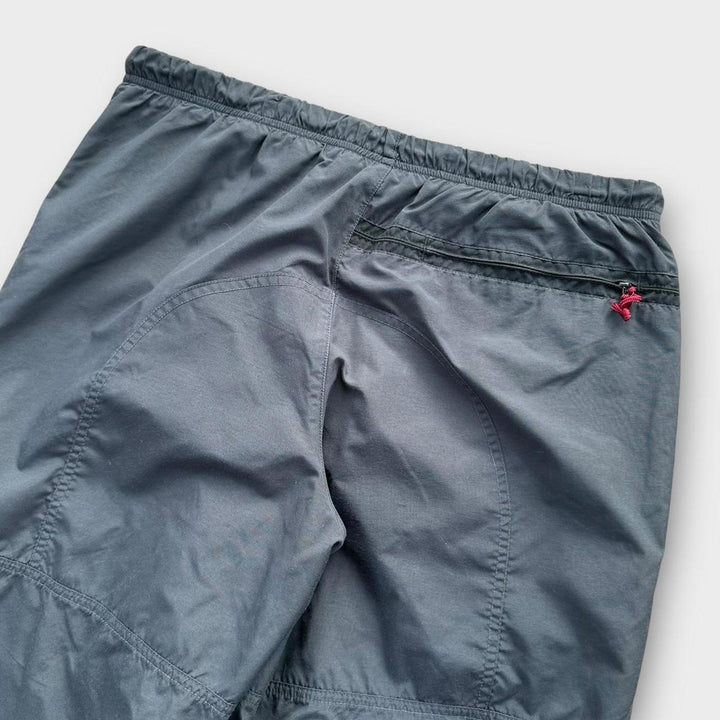 Spodnie dresowe Nike w stylu vintage – średnie