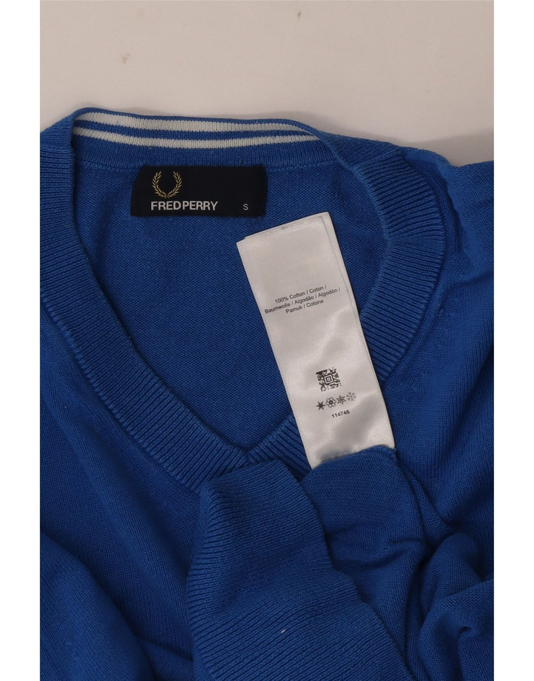 Męski sweter Fred Perry z dekoltem w kształcie litery V, mały, niebieski, bawełniany