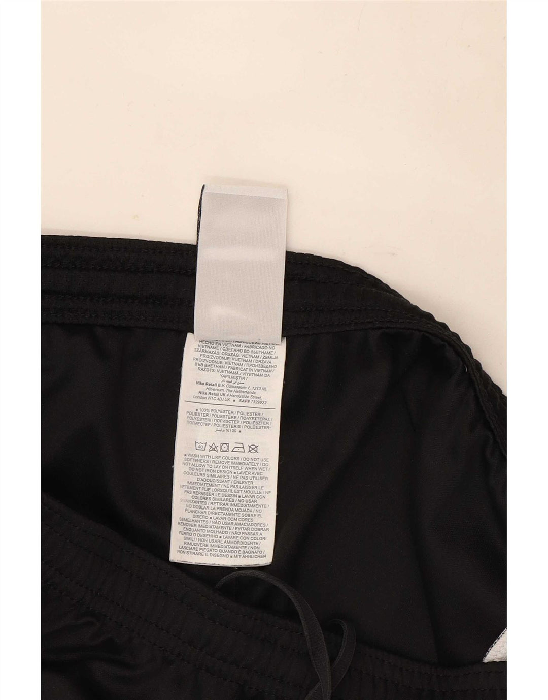 Męskie spodenki sportowe Nike Dri Fit Slim Fit, poliester w kolorze średniej czerni