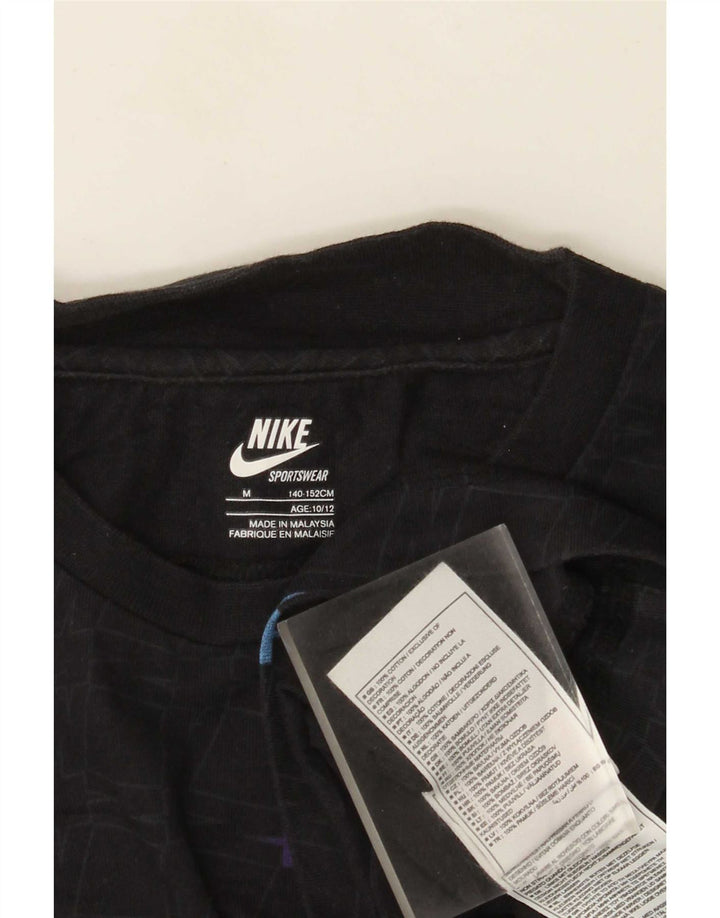 Chłopięcy T-shirt Nike z abstrakcyjnym wzorem, 10-11 lat, średnia czarna bawełna