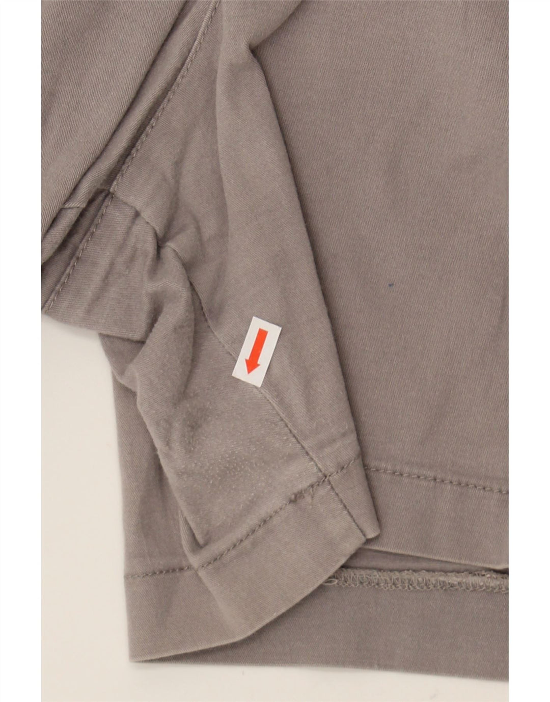LEE Womens Mid Rise Chino Shorts W34 Large  Grey Cotton Vintage Lee and Second-Hand Lee from Messina Hembry 