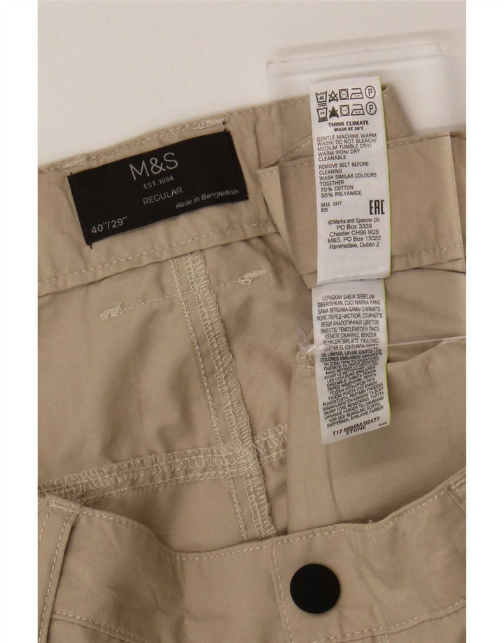 Męskie spodnie cargo o regularnym kroju Marks & Spencer W40 L29 Beżowa bawełna