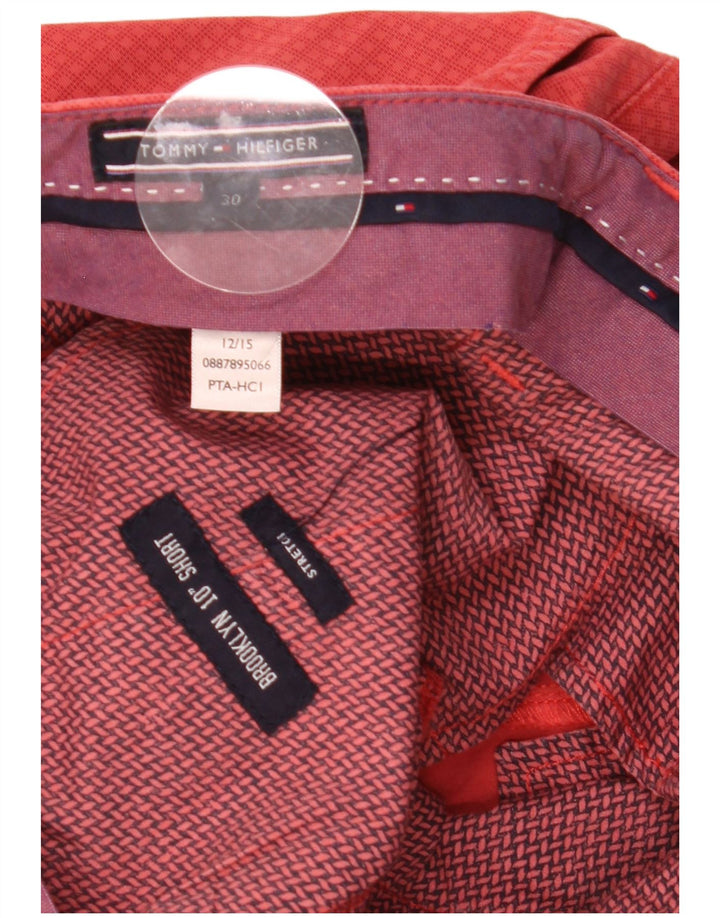 Męskie spodenki Chino Tommy Hilfiger Brooklyn W30 Średnio-czerwone geometryczne