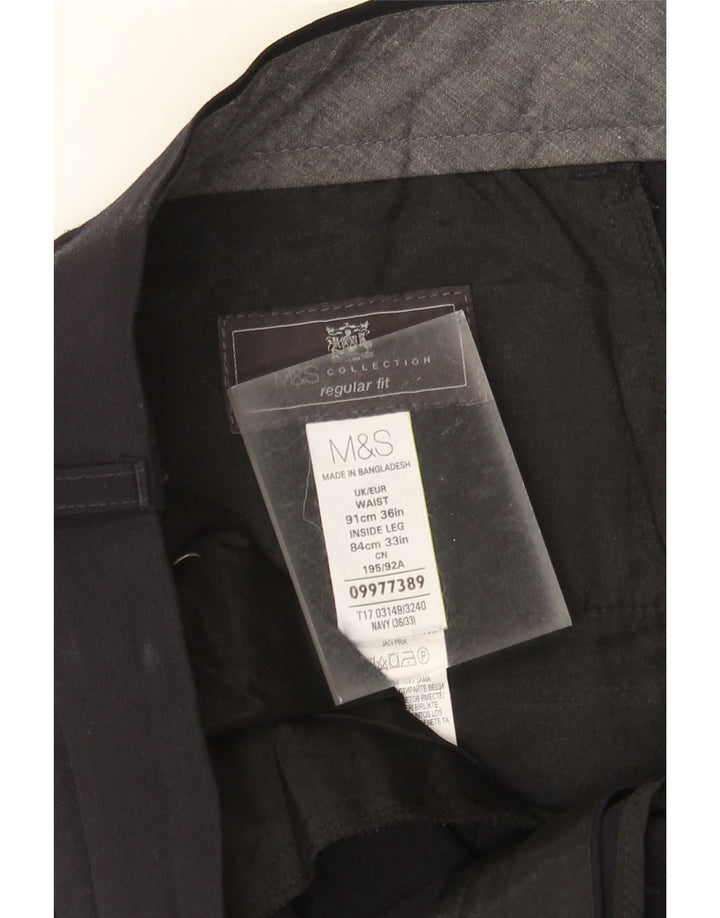 MARKS & SPENCER Męskie spodnie garniturowe o regularnym kroju W36 L33 Granatowy poliester