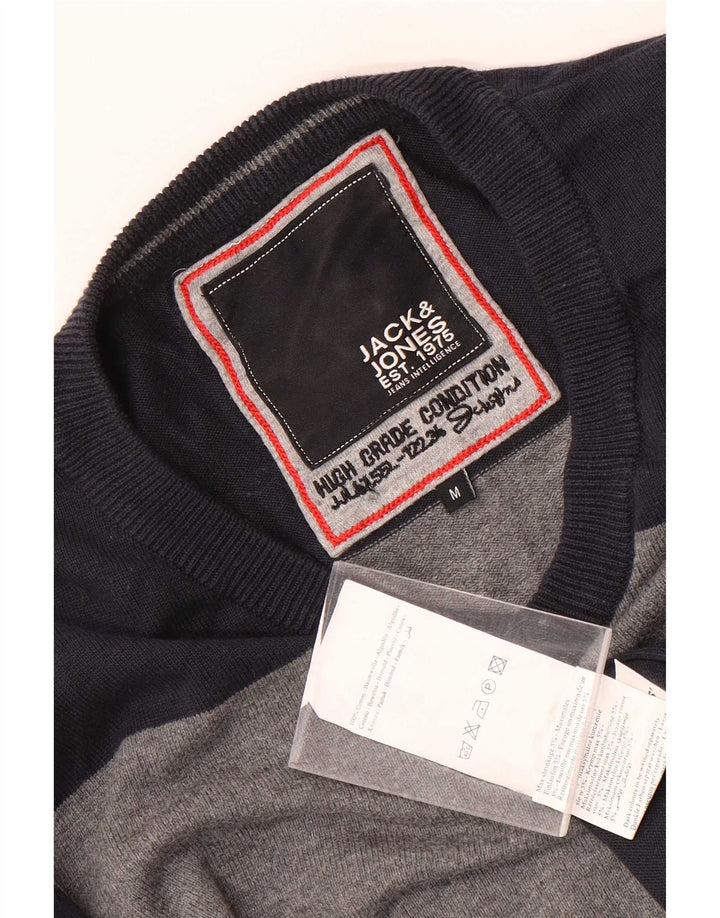 Męski sweter Jack & Jones z dekoltem w kształcie litery V. Średni granatowy, bawełniany blok kolorów