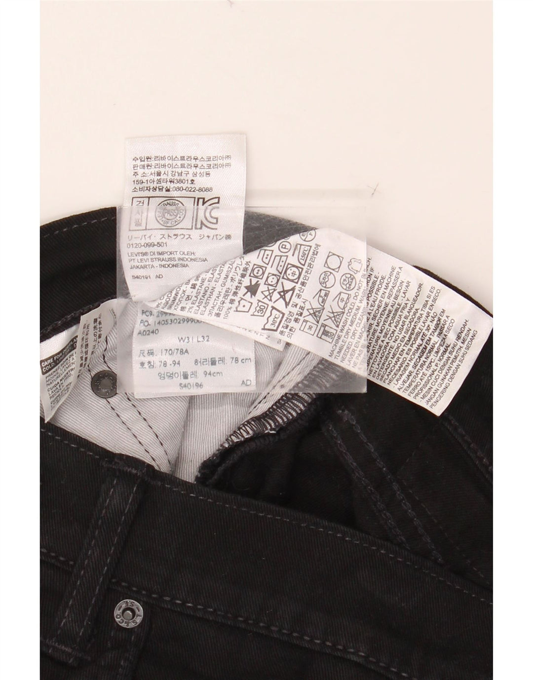 Męskie jeansy LEVI'S 540 o swobodnym kroju W31 L32, czarna bawełna