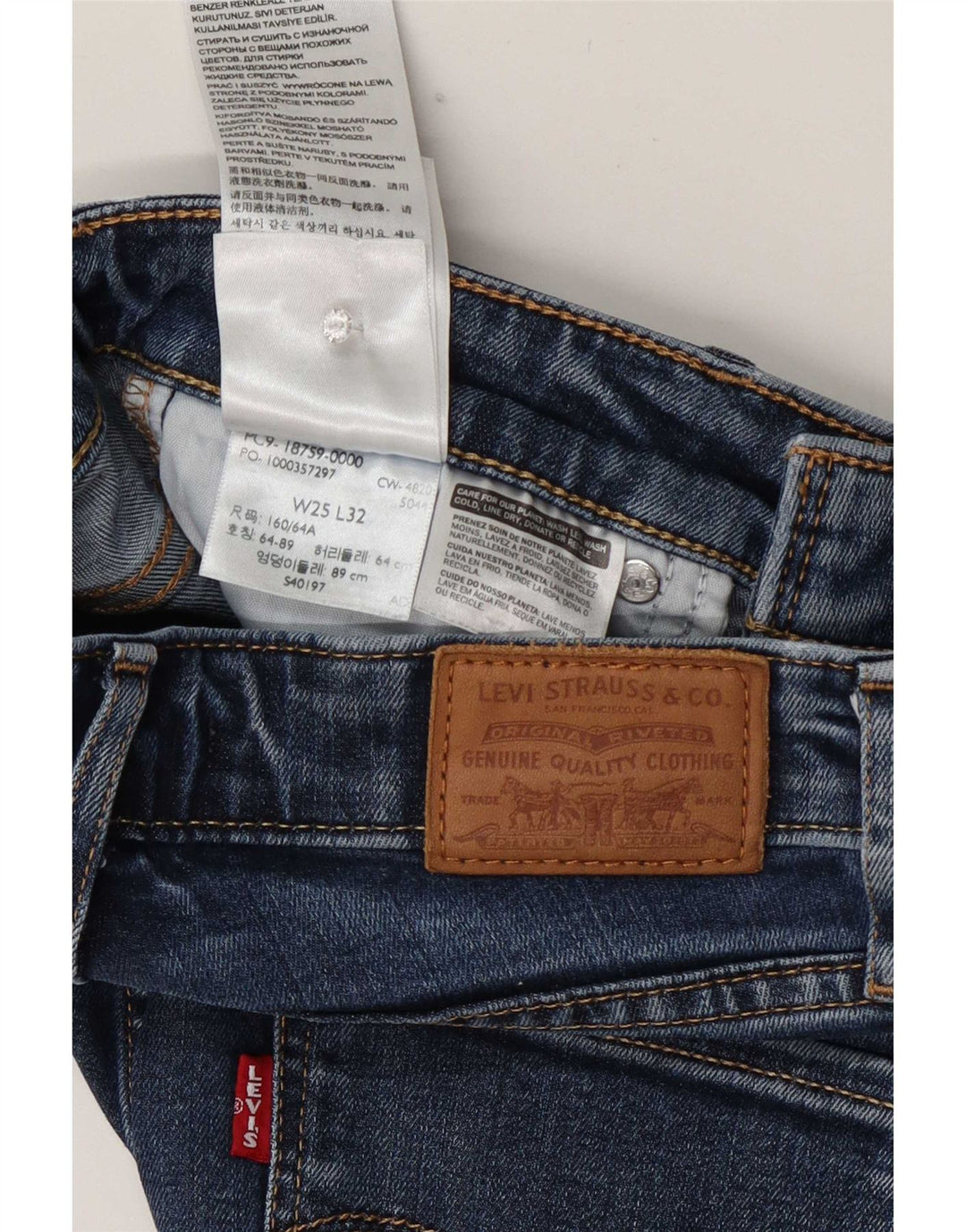 Damskie jeansy Levi's 725 z wysokim stanem Bootcut W25 L32 Niebieski Lyocell