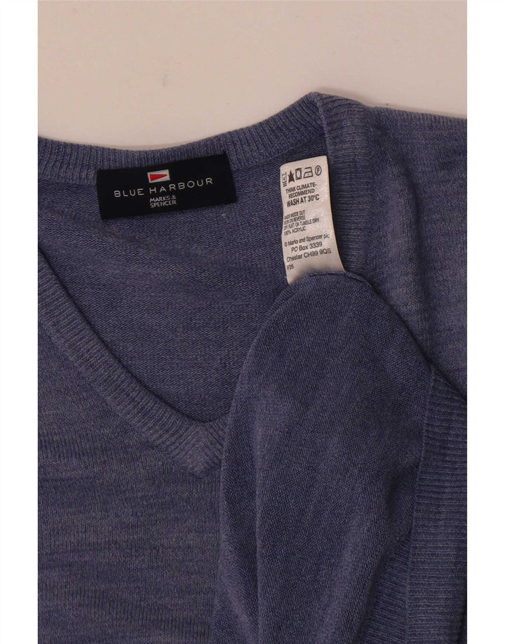 Męski sweter Marks & Spencer Blue Harbor z dekoltem w kształcie litery V, średni niebieski z plamkami