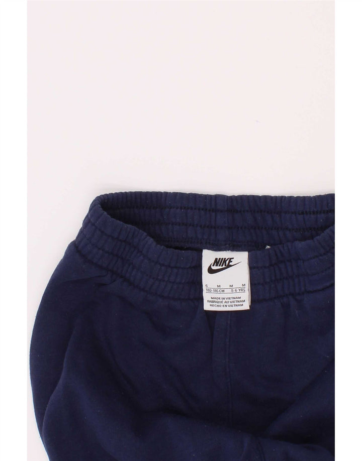 Spodnie chłopięce Nike Graphic Tracksuit Joggers 5-6 lat, średni granat