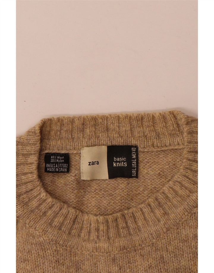 Męski sweter Zara z okrągłym dekoltem i dużą beżową wełną w plamki