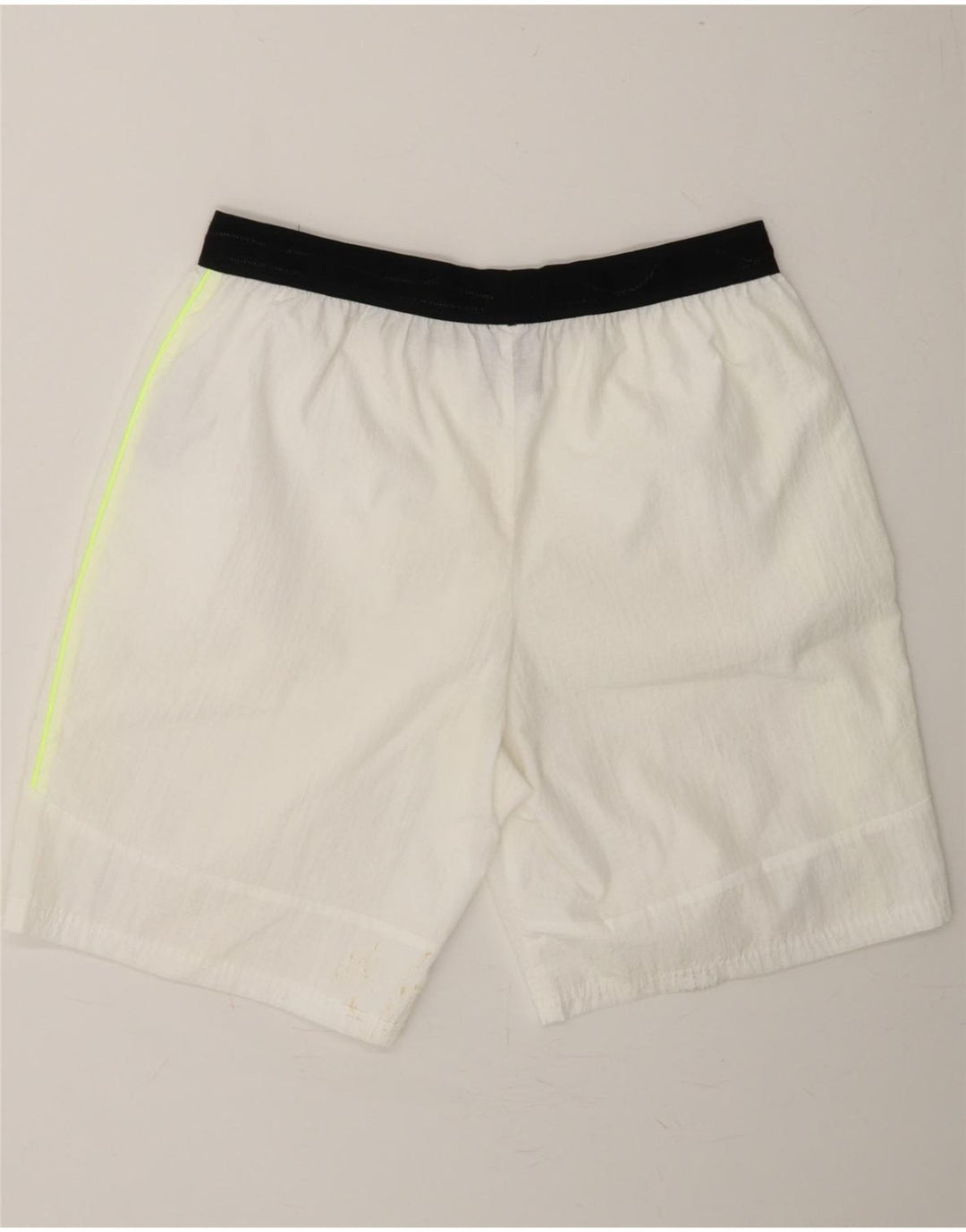 NIKE Mens Sport Shorts Large White Polyester Vintage Nike and Second-Hand Nike from Messina Hembry 