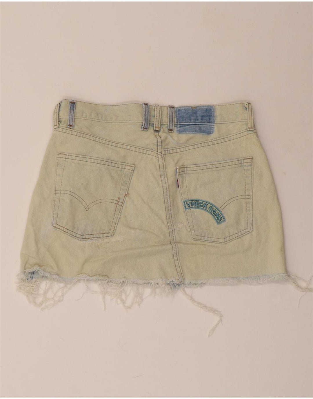 Damska spódnica mini jeansowa LEVI'S w trudnej sytuacji W28 Średnio niebieska bawełna
