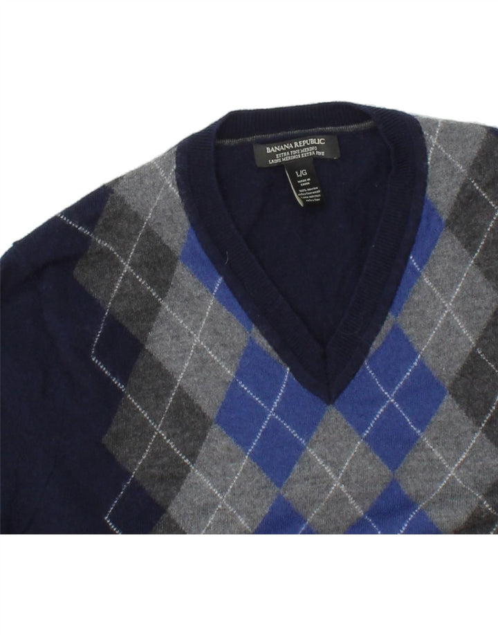 BANANA REPUBLIC Mens V-Neck Jumper Sweater Large Navy Blue Argyle/Diamond Vintage Banana Republic and Second-Hand Banana Republic from Messina Hembry 