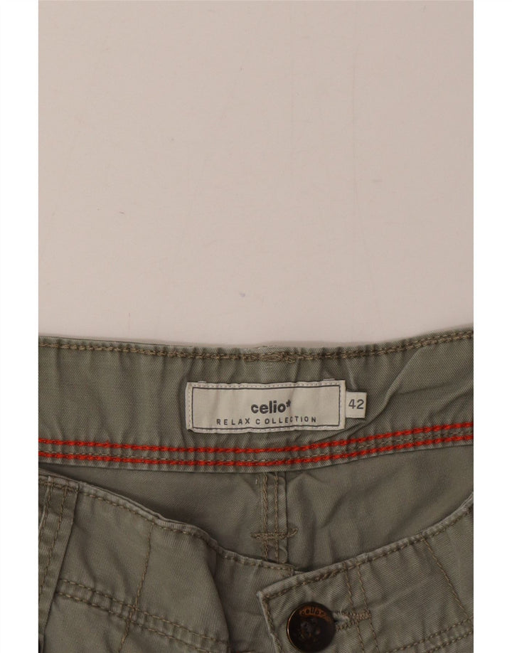Męskie bermudy Celio Graphic Cargo W32 Medium Green