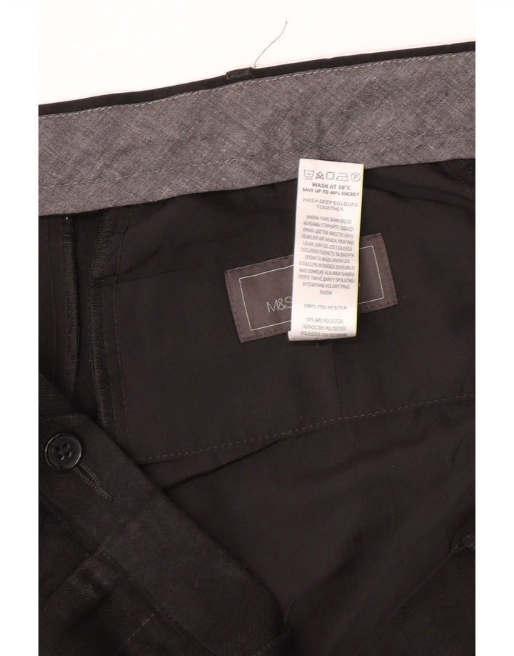 Męskie spodnie garniturowe Marks & Spencer o regularnym kroju W40 L31, czarny poliester