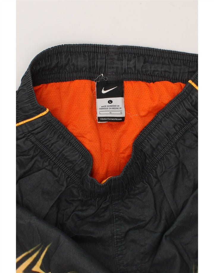 NIKE Boys Abstract Pattern Sport Shorts 12-13 Years Large Grey Polyester Vintage Nike and Second-Hand Nike from Messina Hembry 