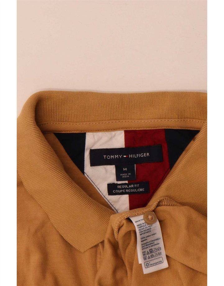 Męska koszulka polo Tommy Hilfiger o regularnym kroju, średnio brązowa, bawełniana
