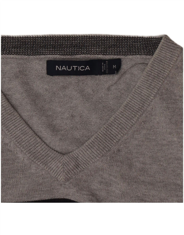Męski sweter Nautica z dekoltem w kształcie litery V, bawełniany w średnie szare paski