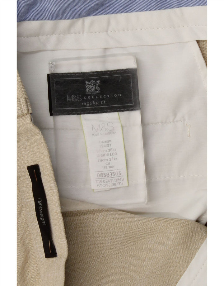 Marks & Spencer Męskie spodnie garniturowe o prostym, regularnym kroju W38 L31 w beżową kratkę