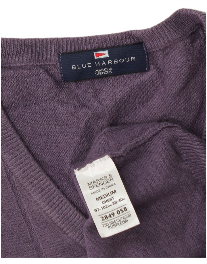 Męski sweter Marks & Spencer Blue Harbor z dekoltem w kształcie litery V, średni fiolet