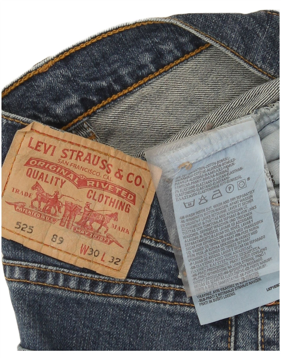 Damskie spodenki jeansowe Levi's 525 W30 Średnioniebieskie bawełniane