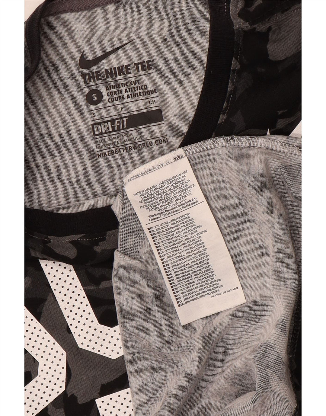 Męski T-shirt NIKE o sportowym kroju z grafiką, mały, czarny, bawełniany kamuflaż