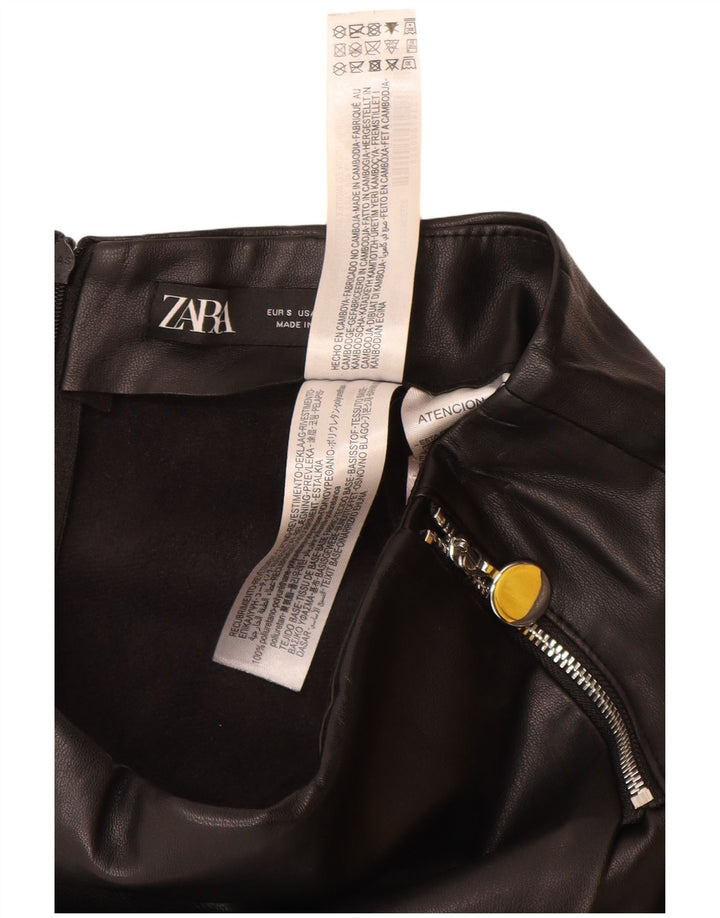 Damskie spodenki codzienne ZARA ze sztucznej skóry, małe W26, czarne, poliuretanowe